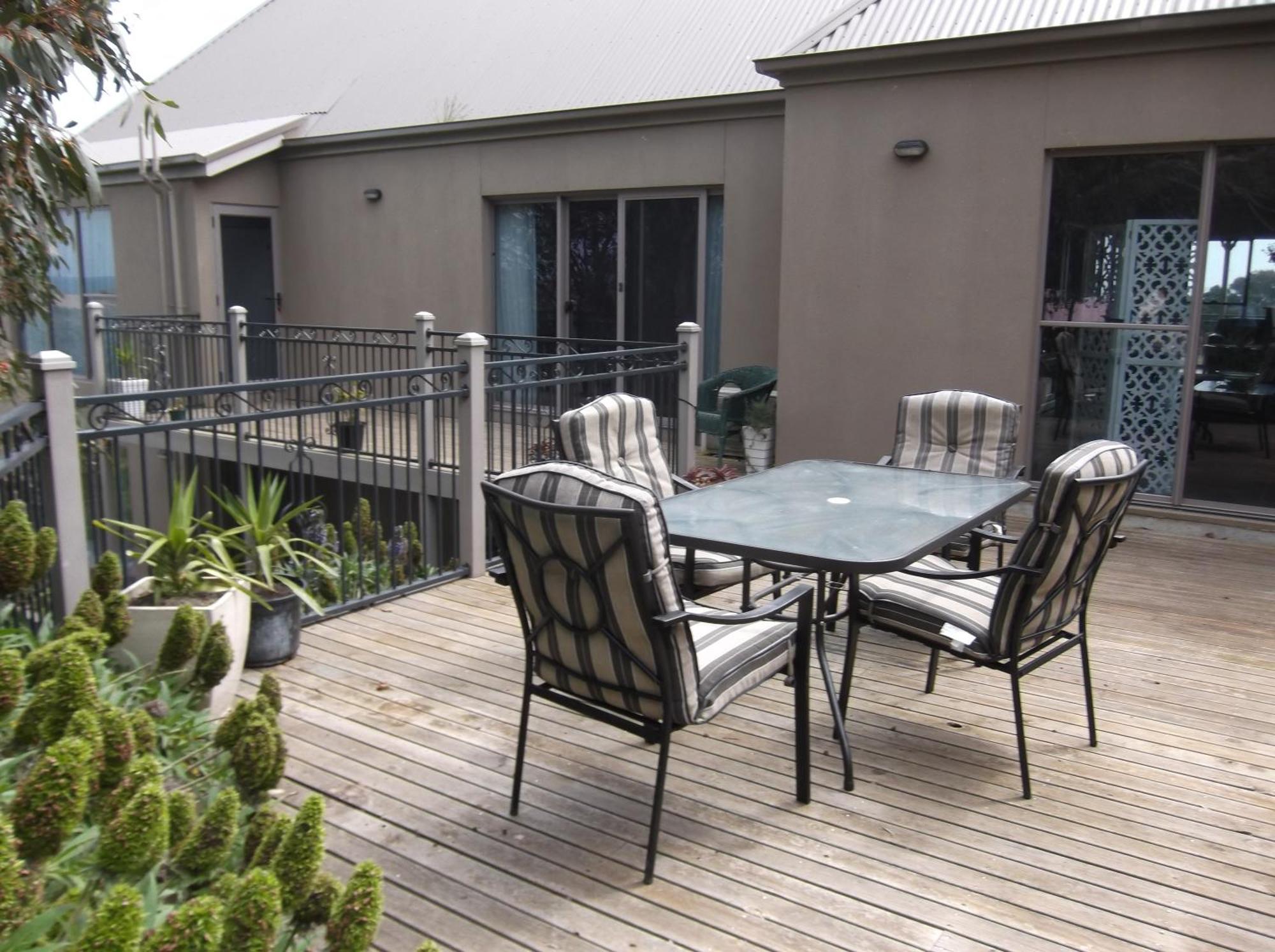 Swan Lake Guest House Ventnor Exterior photo
